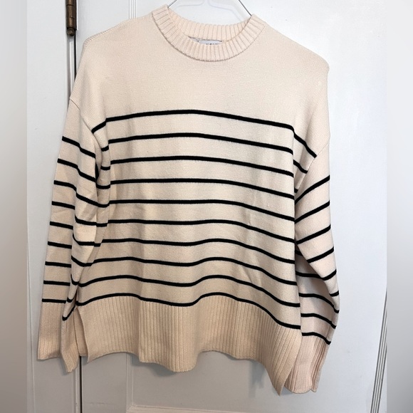 Zara Sweaters - Zara Black and White Striped Sweater